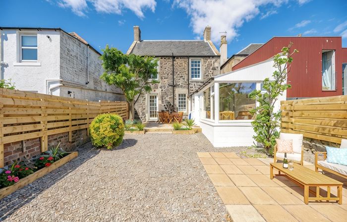 Coulter Cottage - Elie