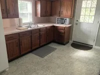 Cozy city cottage, one floor, covered porches, quiet neighborhood - 3-Star
