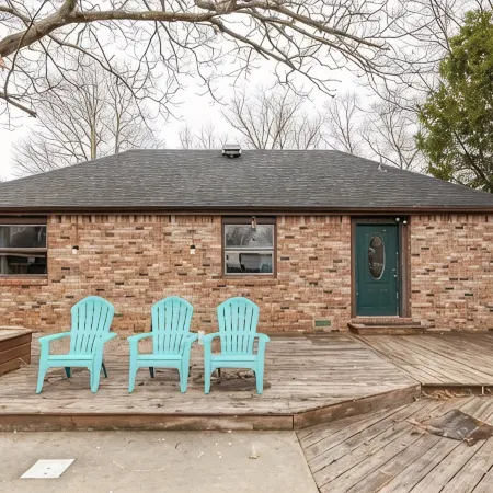 Fantastic Brickhouse sleep 12 plus, near MSU, Bass pro, Springfield downtown!