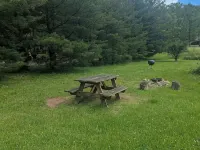 Charming 2-bedroom condo in McHenry Close To Lake Activities and Ski Resort マクヘンリーのホテル