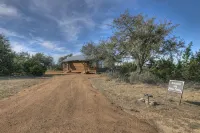 Mesquite Cabin with Hot Tub & Hill Country Views - Bintang 4