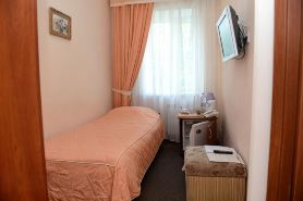Yal Hotel