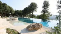 Luxury with Stunning Views in Rebuilt Ancient Hamlet Near San Gimignano - 3-Star