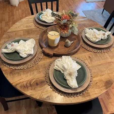 Holland Country Cottage is located in the Golden Triangle!