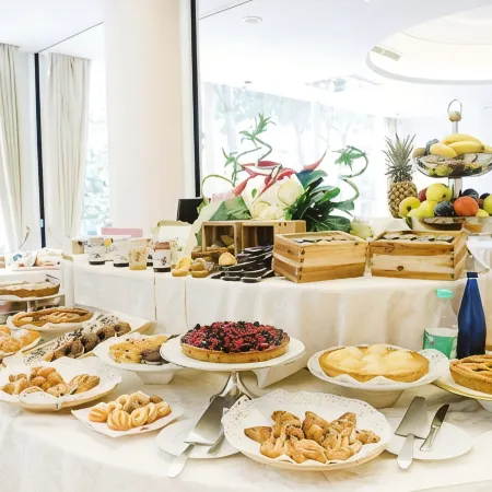 Hotel Royal Plaza Отели рядом с достопримечательностью «Сан Джулиано»
