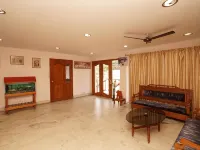 Lloyds Serviced Apartments, Near Music Academy