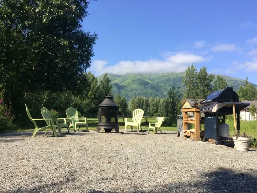 Welcome to the Fiddle Creek Cabin near Hatcher Pass, Alaska