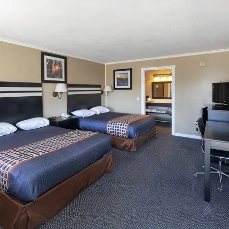 Surf Motel and Gardens