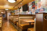 Days Inn by Wyndham Nanaimo - breakfast