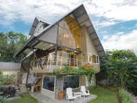 Syllo 2 | 4BR Bright Dago Pakar Resort Villa w/ View & BBQ Hotel a Cimenyan