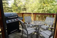 Lutsen Ski-In/Ski-Out Townhome w/Pool and Hot Tub Access!