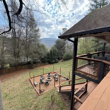 Large Resort Cabin with Breathtaking Mountain Views + Firepit