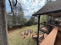 Large Resort Cabin with Breathtaking Mountain Views + Firepit