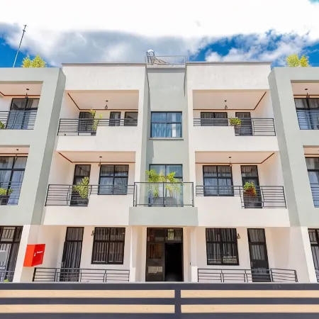 Bright Hotel and apartement