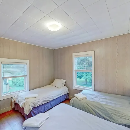 Lovely 4-bedroom house in Lexington with AC and WiFi
