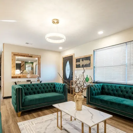 Stylish and funky, minutes away from everything NWA has to offer!