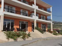 Dionysos Luxury Apartments Hotels in Ellomeno