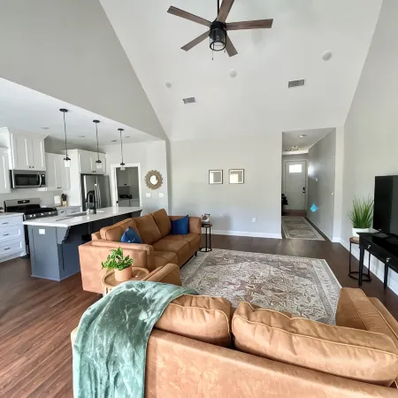 New 3 Bed 2 Bath Home in Safe Neighborhood Near Angelina College Отели в г. Лафкин