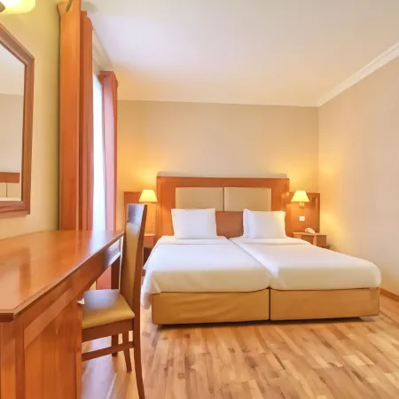 121 Paris Hotel