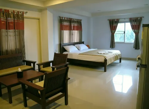Pakchong Town Hotel