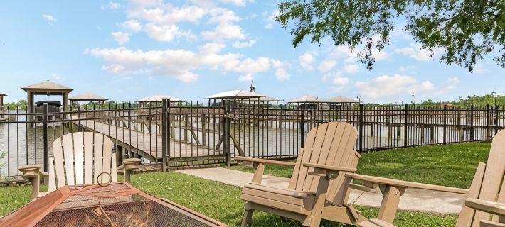 Family Ties, Lakefront Retreat on False River, Pier, Sleeps 10 Hotels in Pointe Coupee Parish