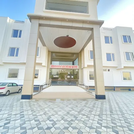 Hotel Anant Resort