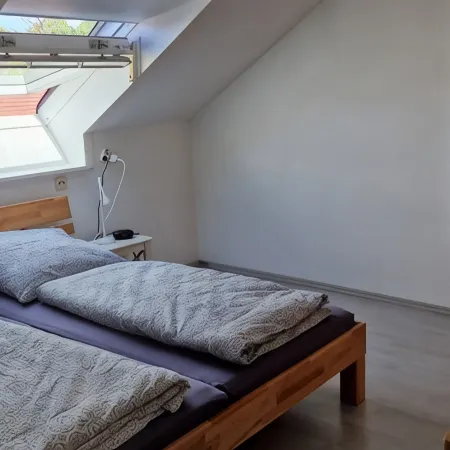 Schöne 3 Zimmer Wohnung mit Klimaanlage, Zentral und Naturnah