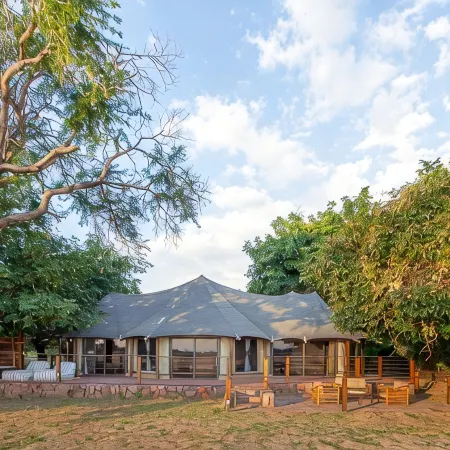 Mopani Safari Lodge Hotels in Mambwe