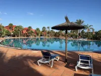 Holiday flat in a beautiful complex with large swimming pool and private terrace