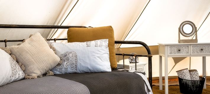 Luxury Tent-Peaceful Meadow-Firepit-Superb Views.Dogs WiFi-Beaches 10 Mins Sauna Hoteles en Truro