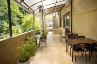 Victoria Hotel - 2-Star