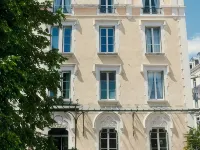Hôtel Bristol Pau فنادق في باو