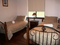 Cabins Nestled in 170 Acres of old Growth Forest Near the Valley of the Giants Hotels in Walpole