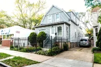 Rogers Park Cozy 1 bd, 1 bath unit. Gated parking. - Condos