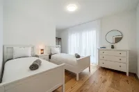 Schweizer Refugium | Smart Home, 1 GB, Erdgeschoss, 3 Min. zum Krankenhaus! - Wifi