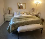 BestStays@Queen Bee Cozy for couples and small families - Bungalows