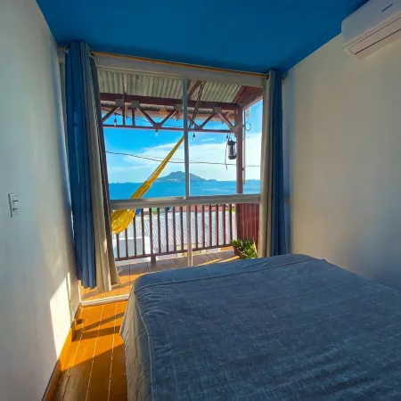 Cozy Top Suite. Ocean View. Pool Access. Taboga Island