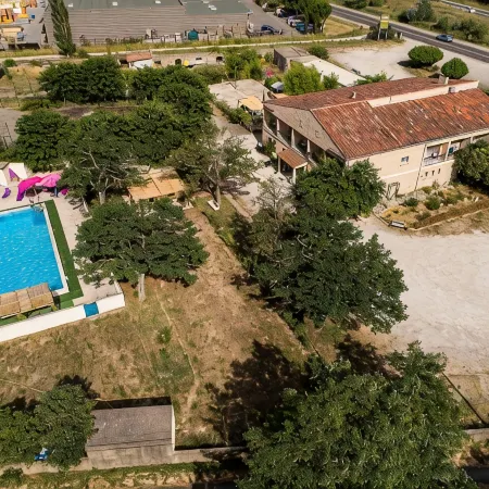 Hotel Carina-Très Grande Piscine-Local à Vélo