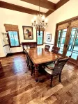 Beautiful 4BR/4BA.Close to HHI/SAV/BEU, 5 minutes to Palmetto Bluff's entrance