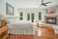 Heated Pool + Hot Tub - Luxe 7Br Villa - 4-Star