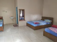 Hotel Putra Sindang Asih - parking