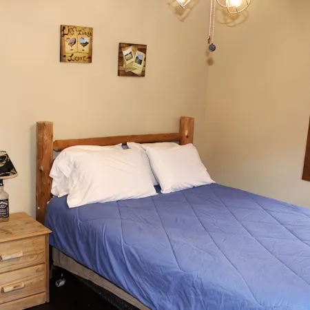 Winetrail Cabin - SIU, Giant City SP, Shawnee Forest, & Cedar Lake minutes away!