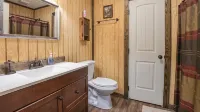Mid- Lake home, perfect for a group w/ lots of boat and truck parking - Chalets