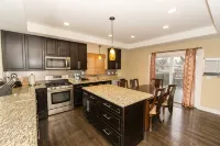 Luxury 4Br, 3BA, Game Rm Near O’Hare & down Town Free Parking - Wifi