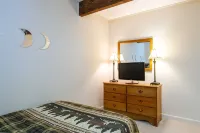 Location off Stratton Mt Rd! Spacious Pet & Family Friendly Townhouse: 5 BR/3BA - バルコニー