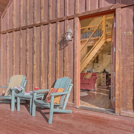 Fox Creek cabin in the woods