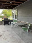 Custer Cottage / Fenced Yard