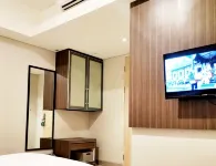 Emerald Hotel - parking