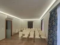 A for Art Hotel Hotels near شاطئ ماربل