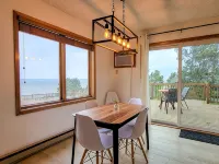 Breezy Hills - Unit 3; Lake Bemidji, King Bed, Kayaks, PB Trail Private Access - 3-Star